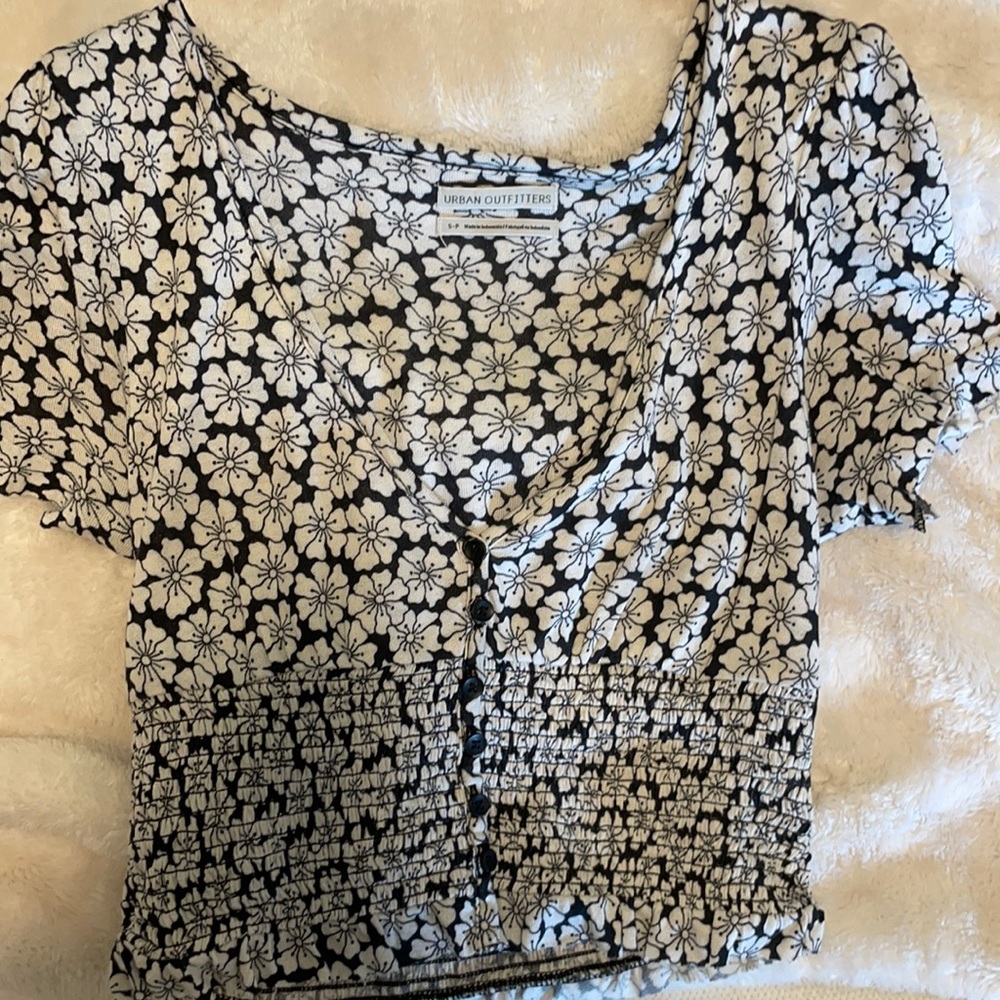 UO black and white floral top